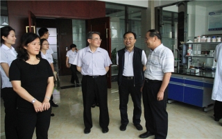 廢棄物資源化國家工程研究中心、昆明理工大學(xué)孫可偉教授,棄物資源化國家工程研究中心常務(wù)副主任、昆明理工大學(xué)教授李如燕博士蒞臨指導(dǎo)